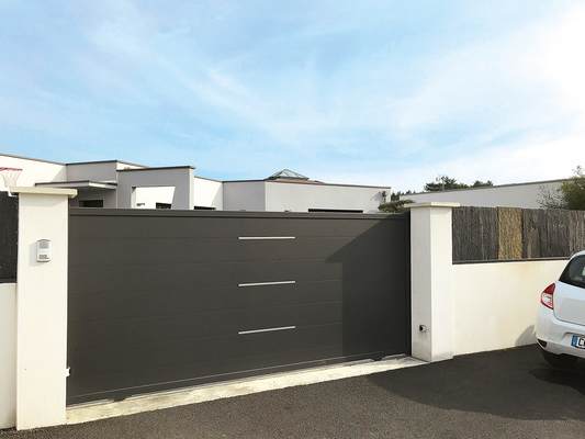 Portail coulissant alu design moderne