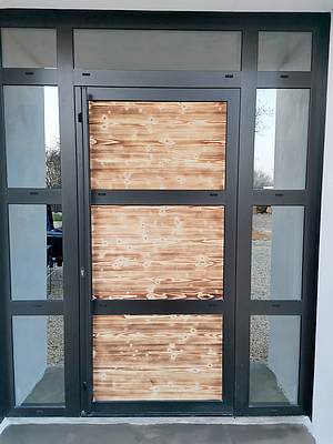 Porte d'entrée mixte bois et aluminium