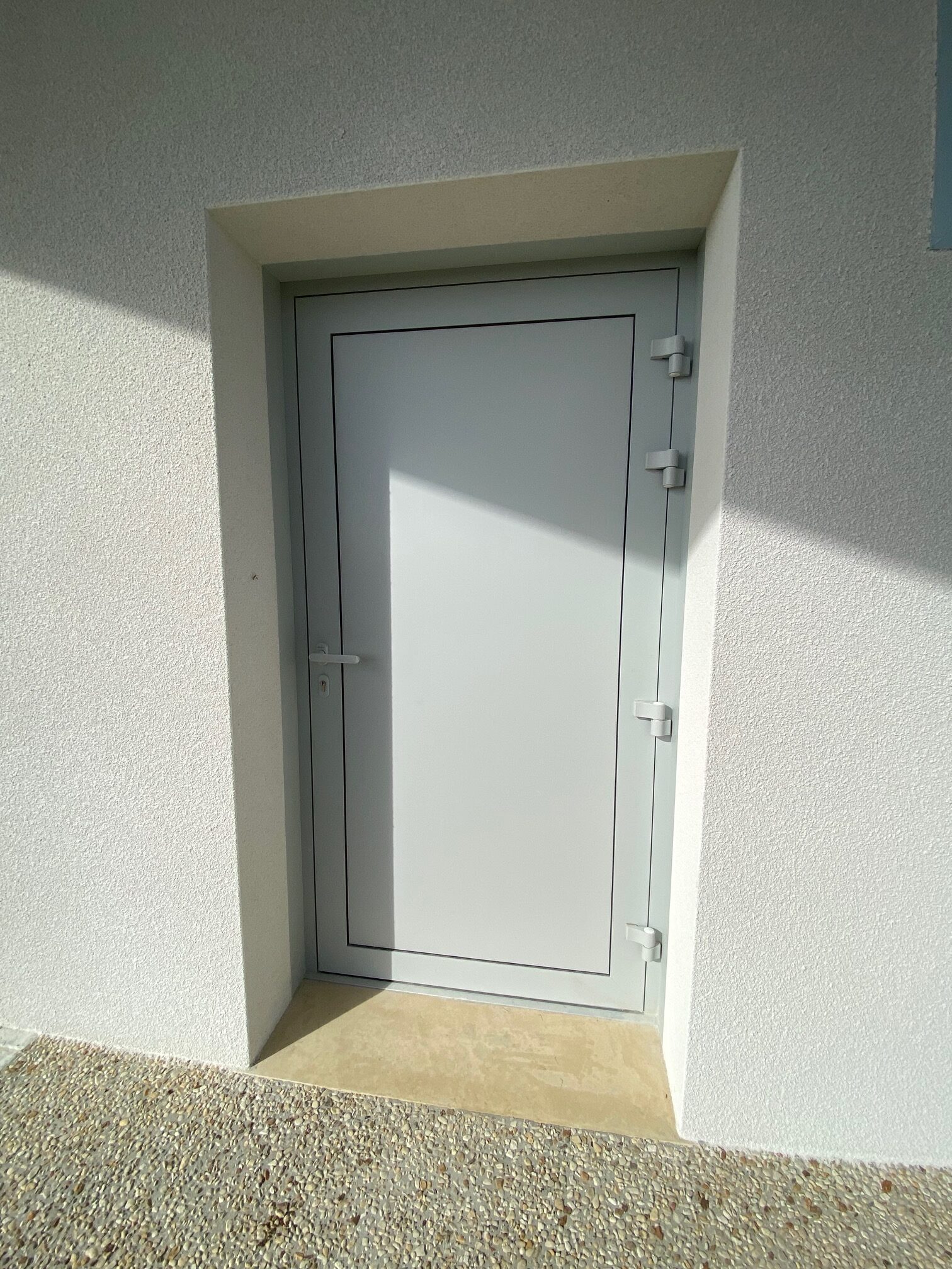 Porte de service en aluminium - IME de Sireuil
