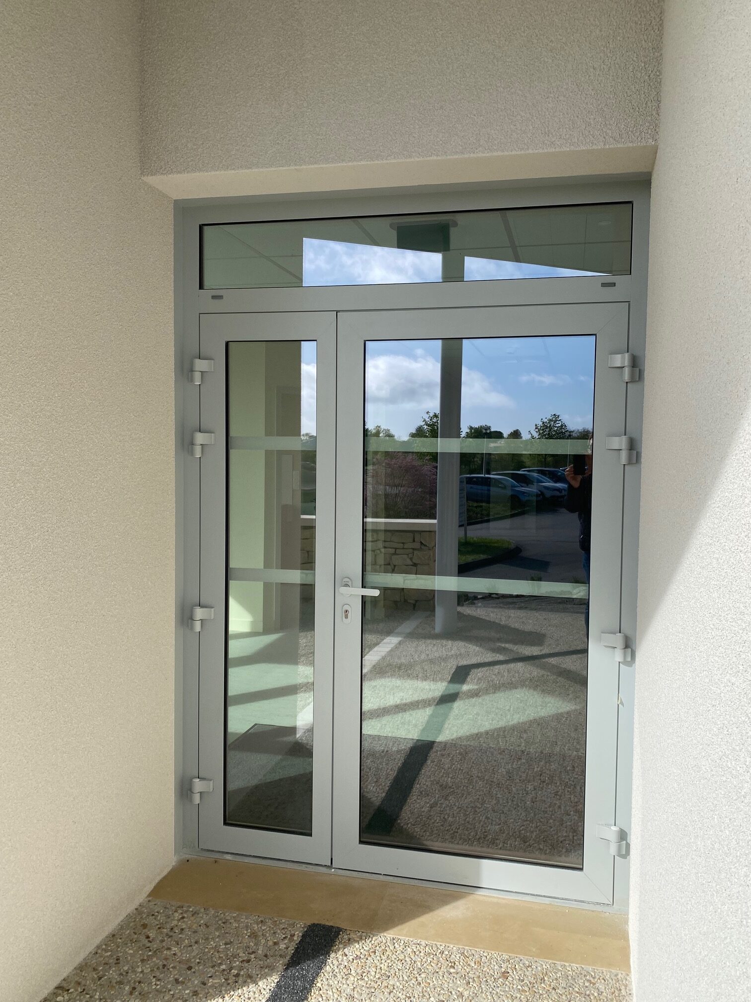 Porte d'entrée aluminium ERP Sireuil Charente