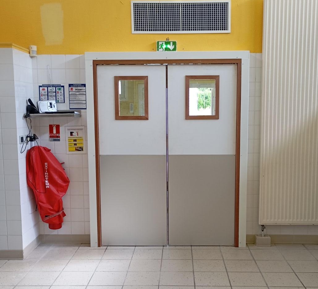 Pose de porte coupe-feu en Charente