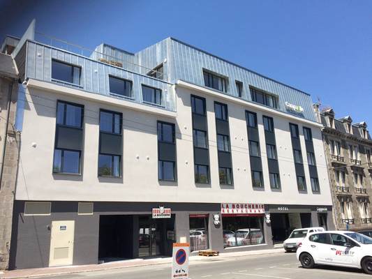 Menuiseries alu pour un hôtel : fenêtres et portes fenêtres
