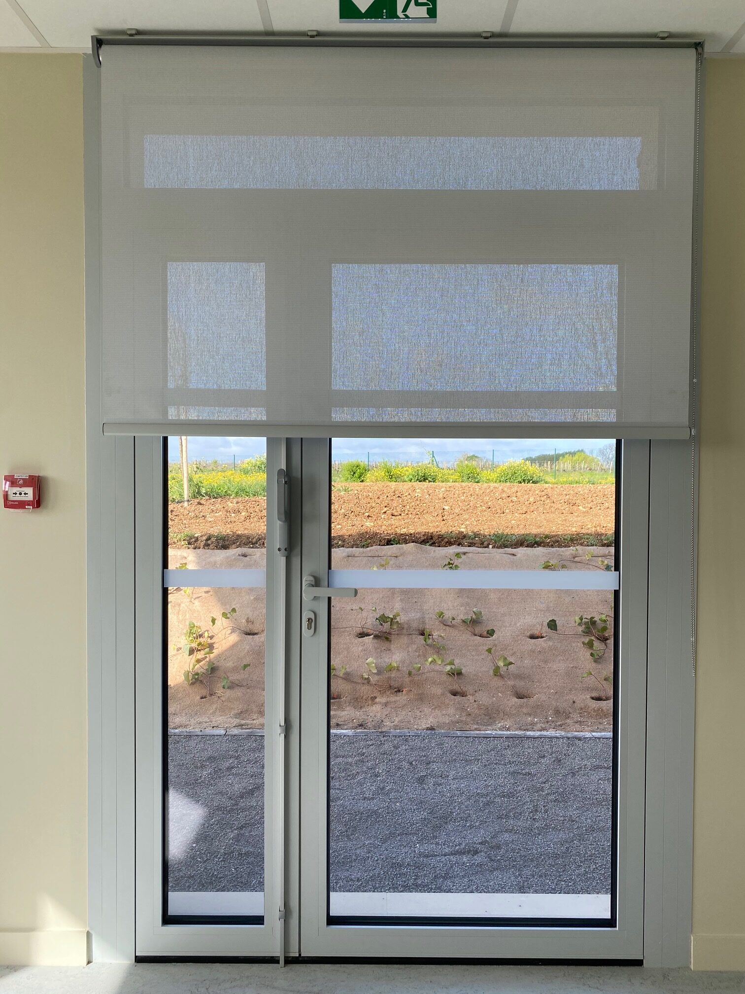 Store brise soleil enroulable manuel